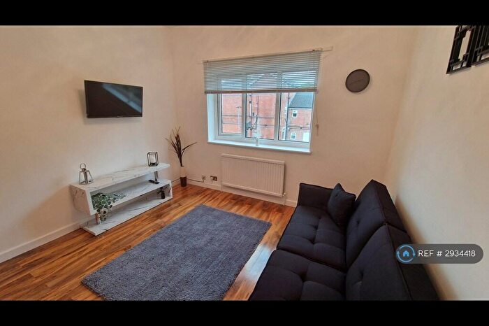 1 Bedroom Flat To Rent In Polygon Road, Crumpsall, M8