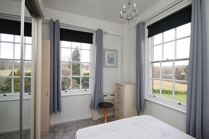 1 Bedroom Flat To Rent In Edge Lane, Grenoside, Sheffield, S6