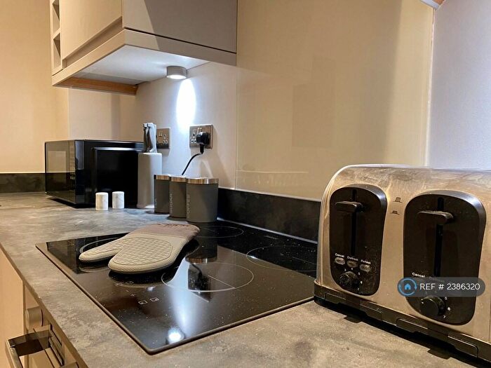 1 Bedroom Flat To Rent In Bellfield Road, High Wycombe, HP13