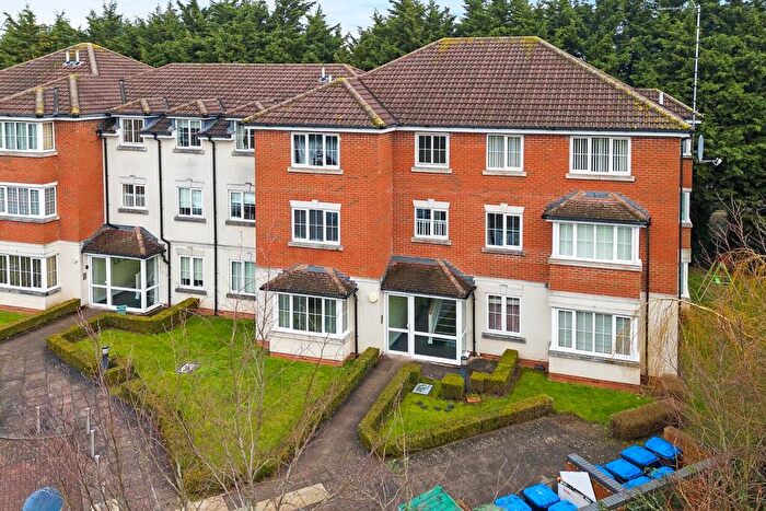 2 Bedroom Flat For Sale In Lower Street, Rugby, CV21