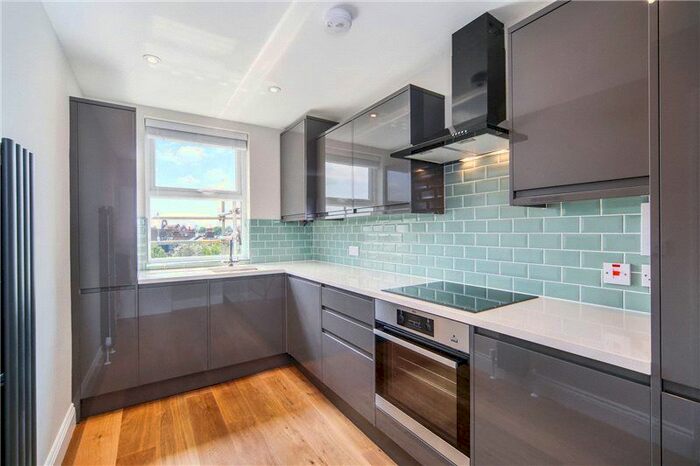 2 Bedroom Flat To Rent In Uxbridge Road, London, W12