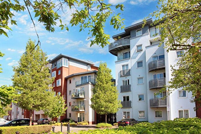 1 Bedroom Apartment For Sale In Stanton House, Aylesbury, HP21