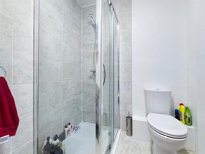 4 Bedroom Semi-Detached House To Rent In Davey Drive, Brighton, BN1