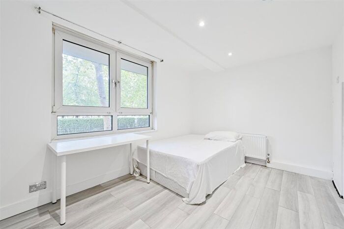 4 Bedroom Flat For Sale In Oakleigh Square, Camden, King's Cross, London, NW1