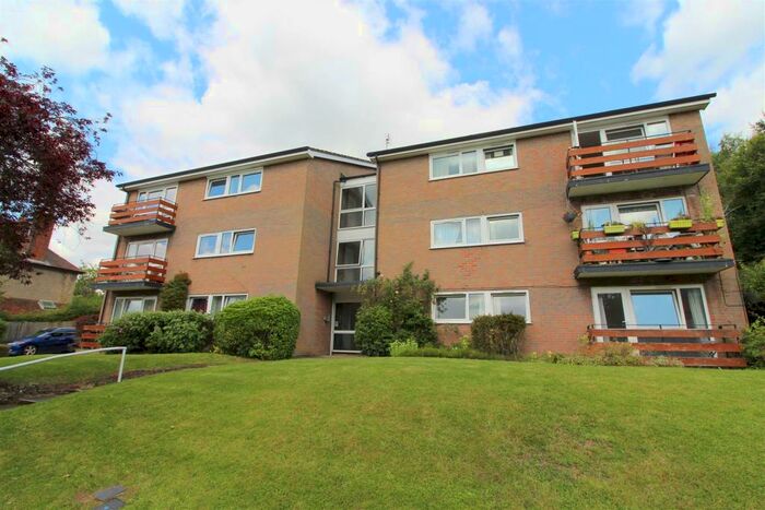 2 Bedroom Flat To Rent In Avenue Road, St Albans, Hertfordshire, AL1