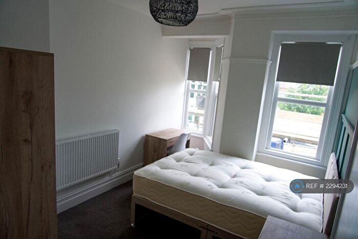 6 Bedroom Terraced House To Rent In Fishponds Road, Bristol, BS16