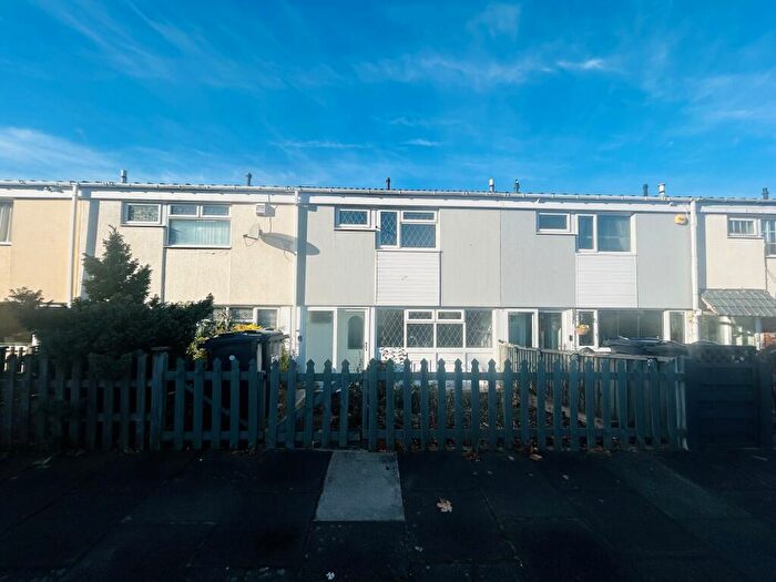 3 Bedroom House To Rent In Ilsham Grove, Birmingham, B31