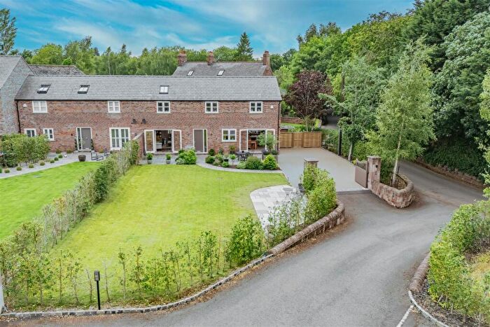 4 Bedroom Barn Conversion For Sale In Leigh View Barns, Cuddington, CW8