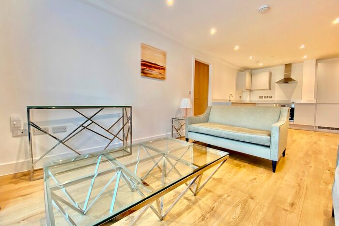 2 Bedroom Flat To Rent In Leyland House, Mabgate, Leeds, LS9