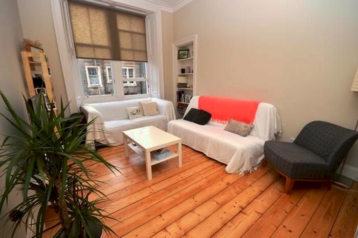 1 Bedroom Flat To Rent In Edina Place, Edinburgh, EH7