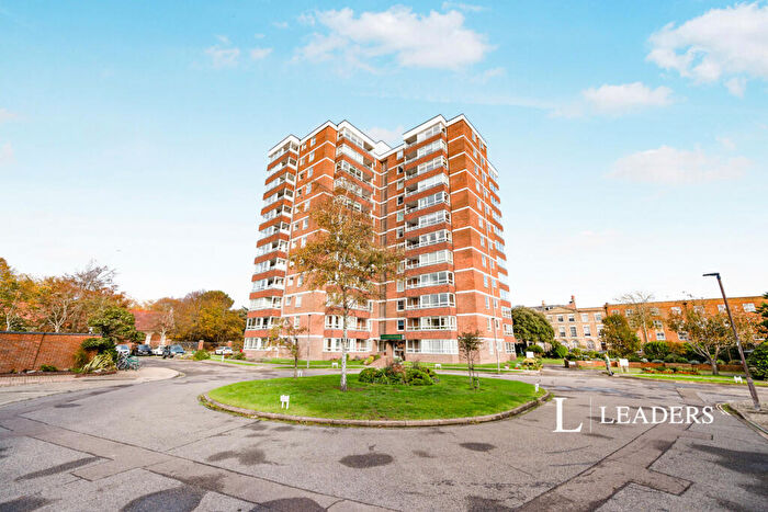 2 Bedroom Flat To Rent In Blount Road, Portsmouth, PO1