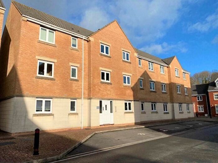2 Bedroom Flat To Rent In Macfarlane Chase, The Park, Weston-super-Mare, BS23