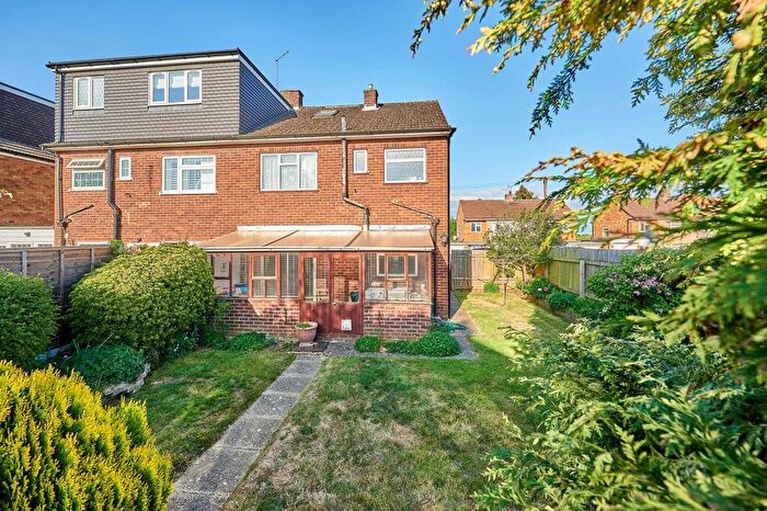 3 Bedroom Semi-Detached House For Sale In Linkside Road, Bishops Stortford, CM23