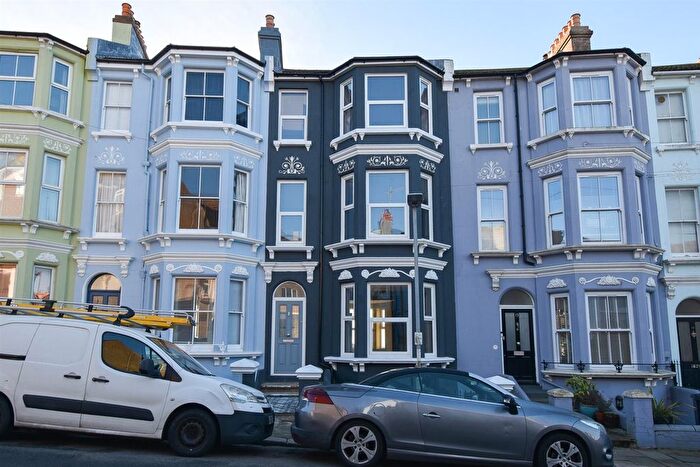 4 Bedroom Terraced House For Sale In Vicarage Road, Hastings, TN34