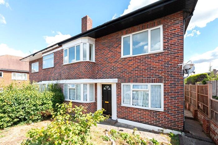 2 Bedroom Maisonette For Sale In Albert Road, Sutton, SM1