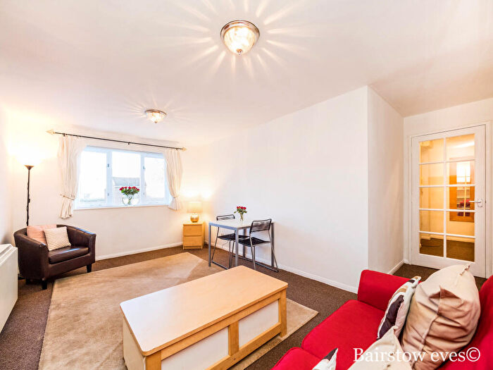 1 Bedroom Flat To Rent In Greenslade Road Barking, IG11