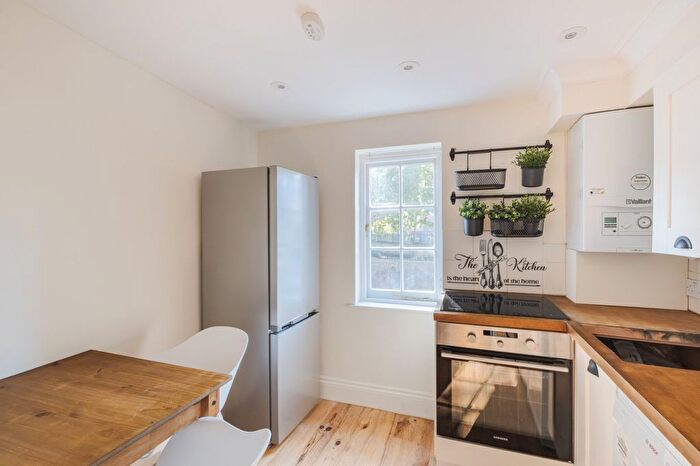 1 Bedroom Property To Rent In Harwood Road, London, SW6