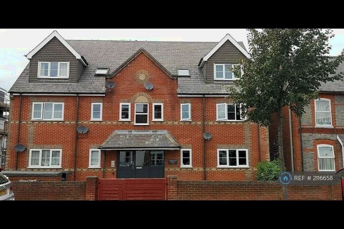 1 Bedroom Flat To Rent In Addington House, Reading, RG1