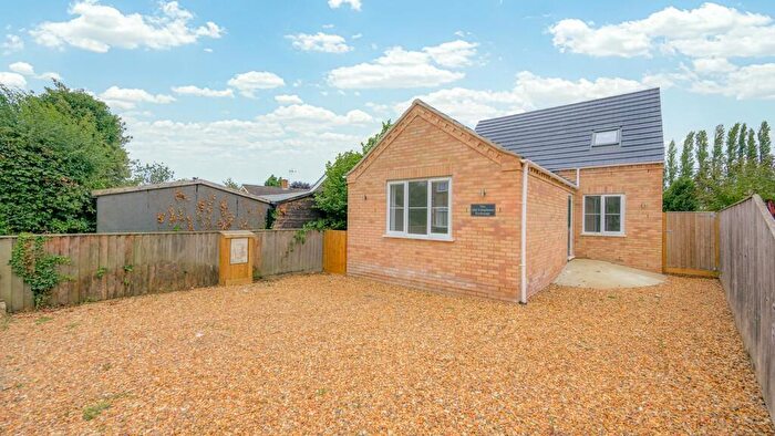 3 Bedroom Chalet For Sale In Kirk Road, Walpole St Andrew, Wisbech, Norfolk, PE14
