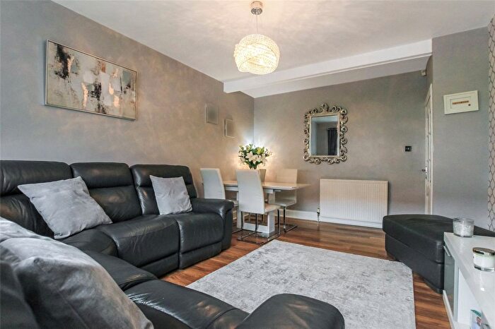 3 Bedroom Flat For Sale In Menzies Road, Balornock, Glasgow, G21