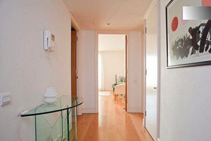 1 Bedroom Flat To Rent In Eaton House, London, E14