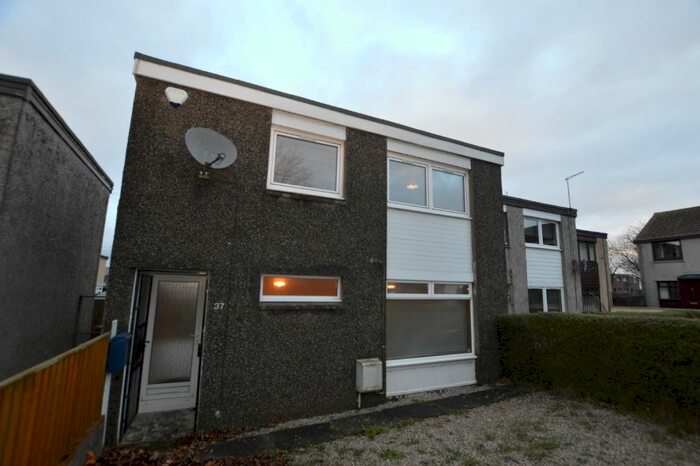 2 Bedroom Terraced House To Rent In Huntly Drive, Glenrothes, Fife KY6
