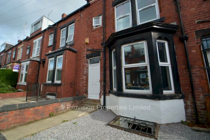 6 Bedroom Terraced House To Rent In Cliff Mount, Woodhouse, Leeds, LS6