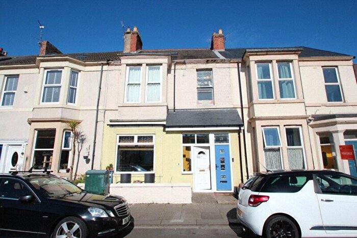 2 Bedroom Apartment For Sale In John Street, Cullercoats, NE30
