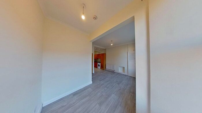 2 Bedroom Flat To Rent In Dalgety Avenue, Meadowbank, Edinburgh, EH7