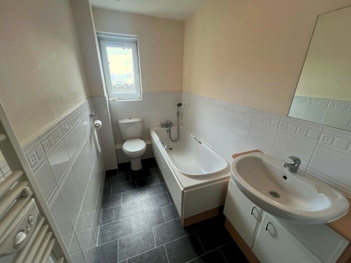 2 Bedroom Apartment To Rent In Oceana Boulevard, Briton Street, Southampton, SO14