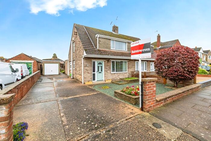 3 Bedroom Semi Detached House For Sale In Buttery Close, Lincoln, Lincolnshire, LN6