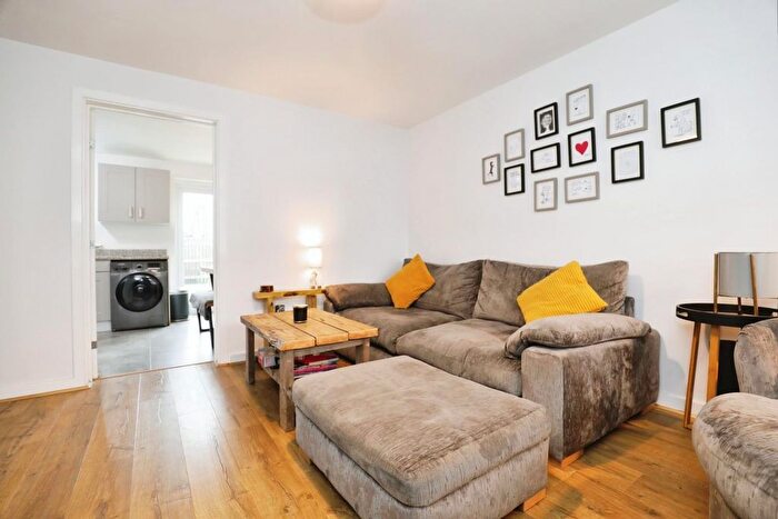 3 Bedroom End Of Terrace House For Sale In Grainger Drive, Pocklington, York, YO42
