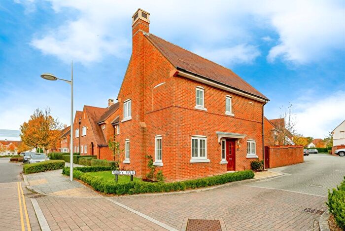 3 Bedroom Detached House For Sale In Rushy Field, Faygate, Horsham, RH12