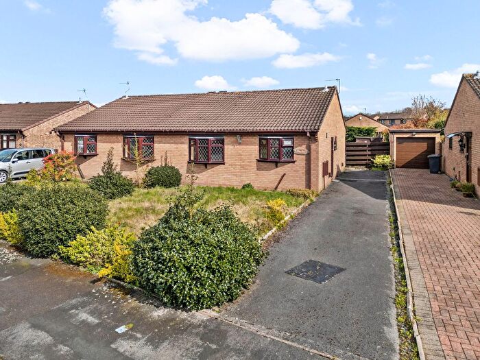 2 Bedroom Semi Detached Bungalow For Sale In Richmond Avenue, Grappenhall, WA4