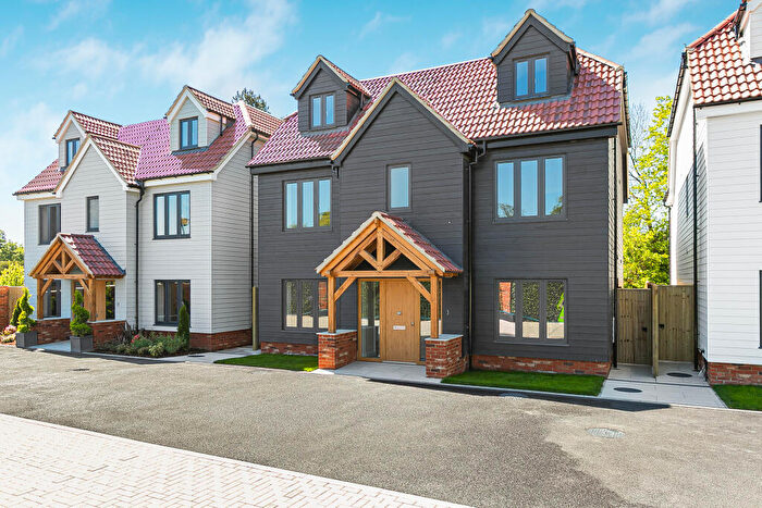 5 Bedroom Detached House For Sale In The Oaklands, Aston Lane, Bragbury End, SG2