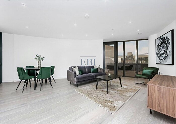 1 Bedroom Apartment For Sale In City North West Tower, Goodwin Street, Finsbury Park, N4