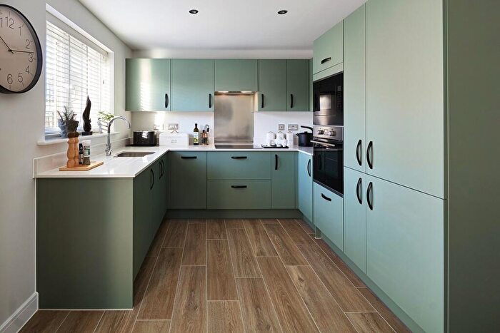 3 Bedroom Semi-Detached House For Sale In Holbrook Lane, Coventry, CV6