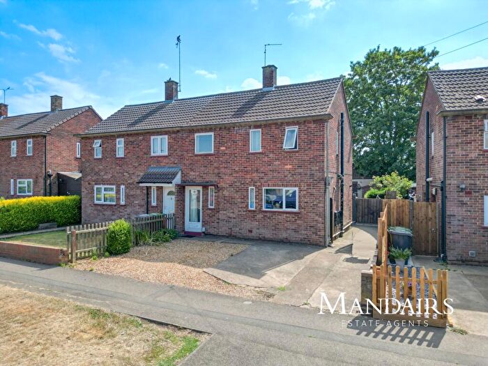 3 Bedroom Semi-Detached House For Sale In Dover Road, Walton, Peterborough, PE4