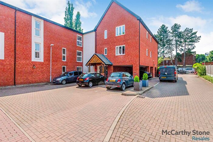 2 Bedroom Flat For Sale In Kilhendre Court, Broadway North, Walsall, WS1