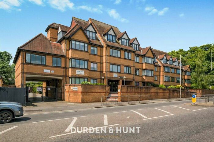 1 Bedroom Retirement Property For Sale In High Road, South Woodford, E18