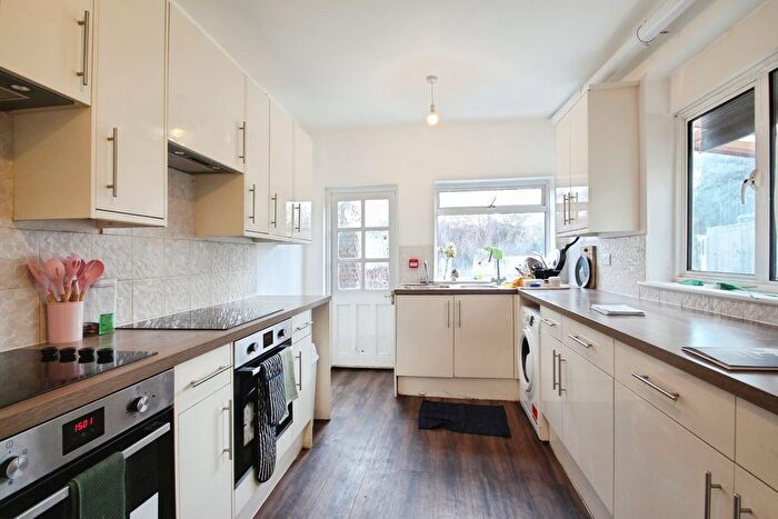 Studio To Rent In Bellclose Road, West Drayton, UB7