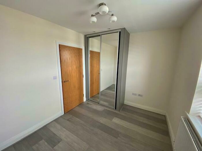 2 Bedroom Apartment To Rent In Heron Way, Maidenhead, SL6