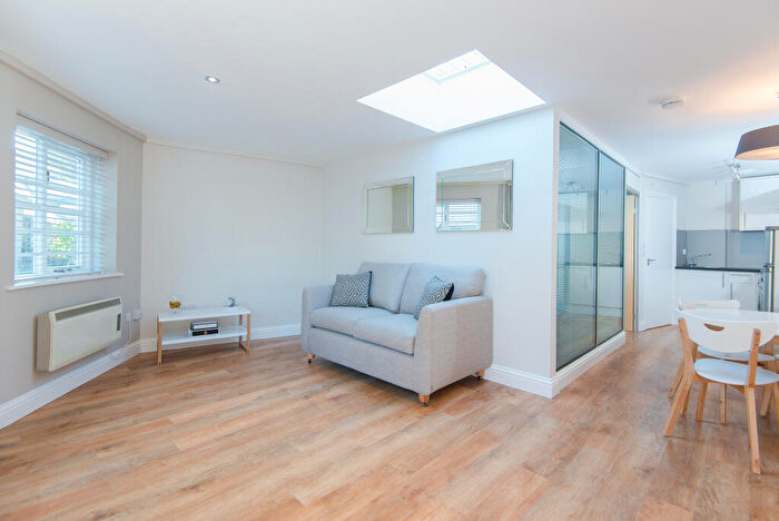 1 Bedroom Apartment To Rent In Evelyn Court, East Oxford, OX4