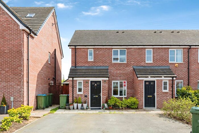 3 Bedroom Semi-Detached House For Sale In Willow Way, Coventry, CV3