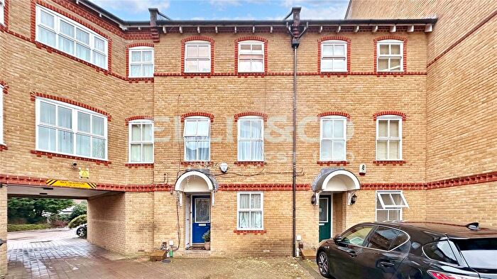 4 Bedroom Town House For Sale In Chamberlayne Avenue, Wembley, HA9