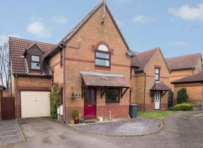 4 Bedroom Detached House For Sale In Johnson Avenue, Brackley NN13