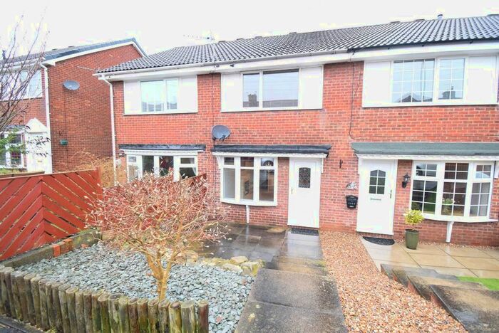 2 Bedroom Town House To Rent In Park Avenue, Kirkthorpe, Wakefield WF1