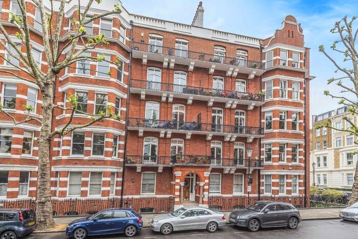 2 Bedroom Flat To Rent In Trebovir Road, London, SW5