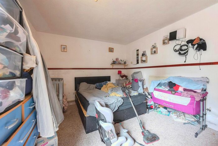 3 Bedroom Terraced House For Sale In Elm Road, Thetford, IP24