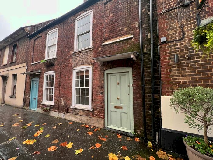 2 Bedroom Terraced House To Rent In High Street, Hampton, TW12